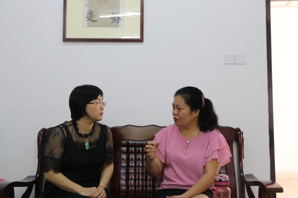 双方党总支书记就党建、员工工作等进行交流